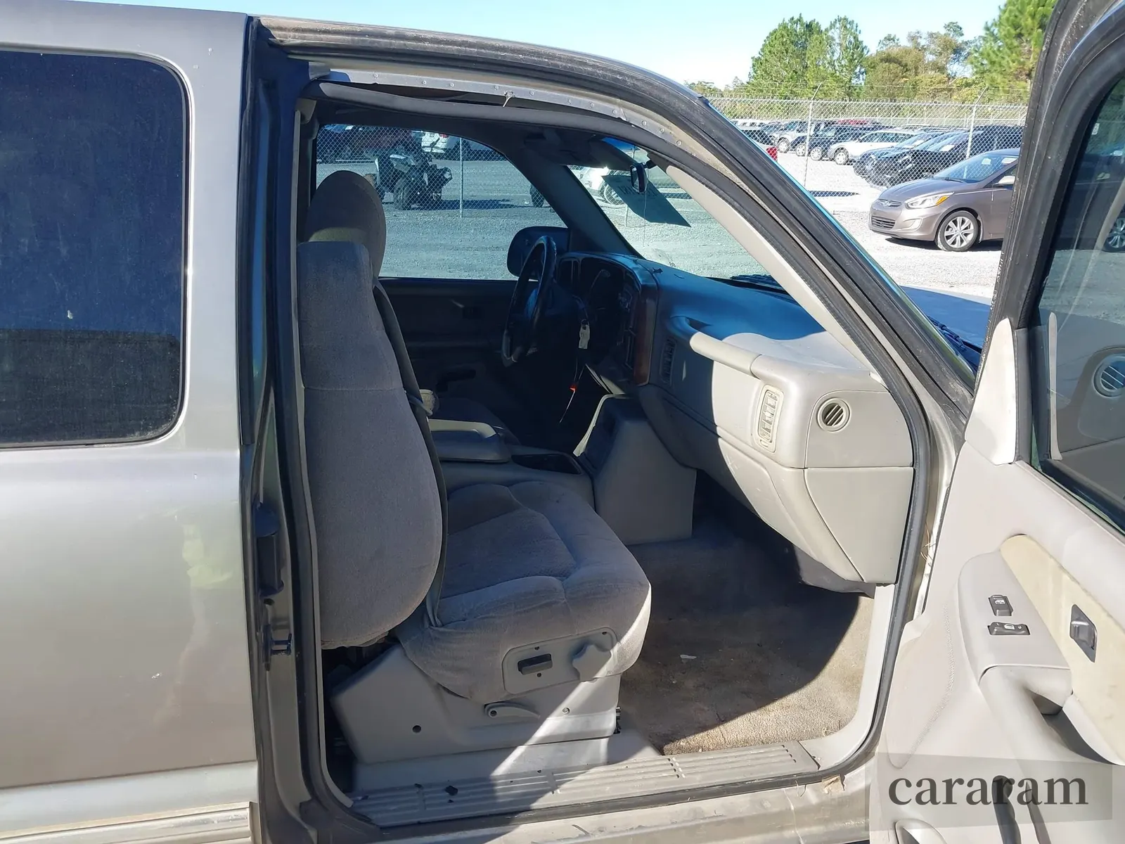 2000 Chevrolet Silverado 1500 LS
