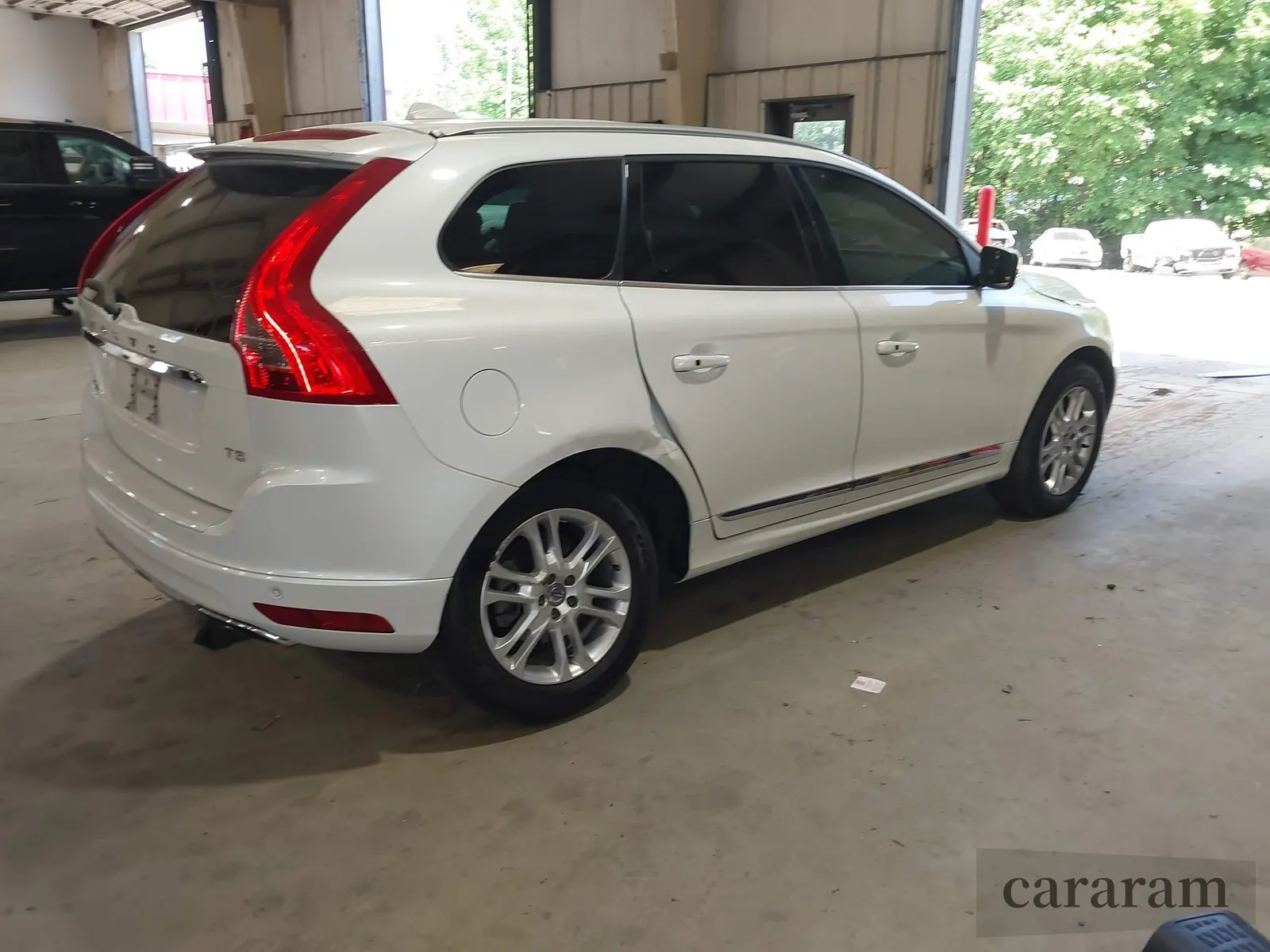 2016 Volvo XC60 T5 Drive-E Premier