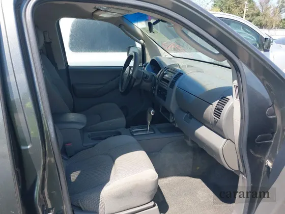 2005 Nissan Frontier SE