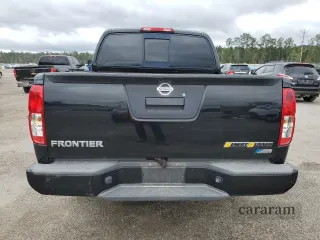 2017 Nissan Frontier Desert Runner
