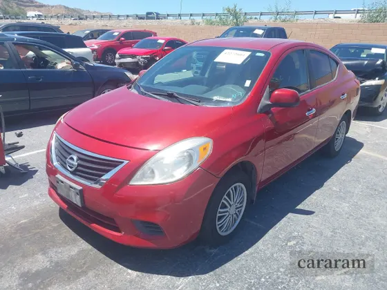 2012 Nissan Versa SV
