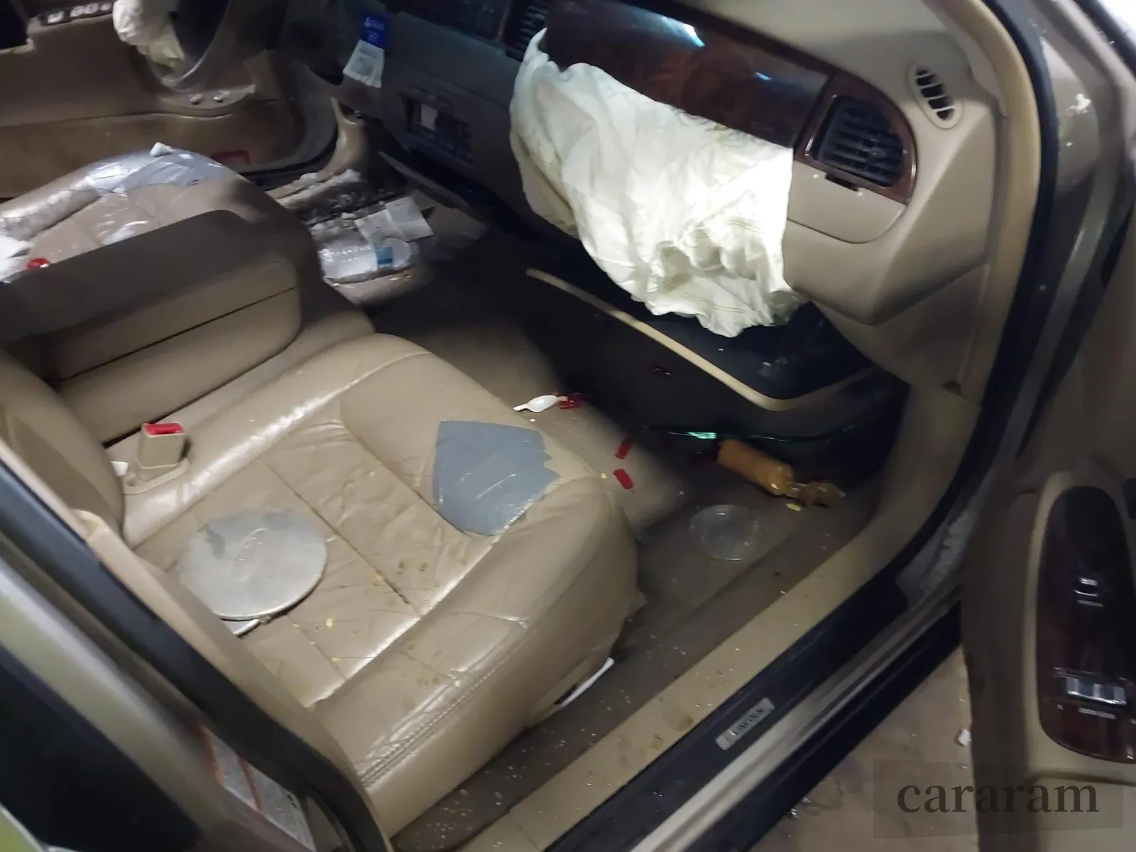 2000 Lincoln Town Car Signature