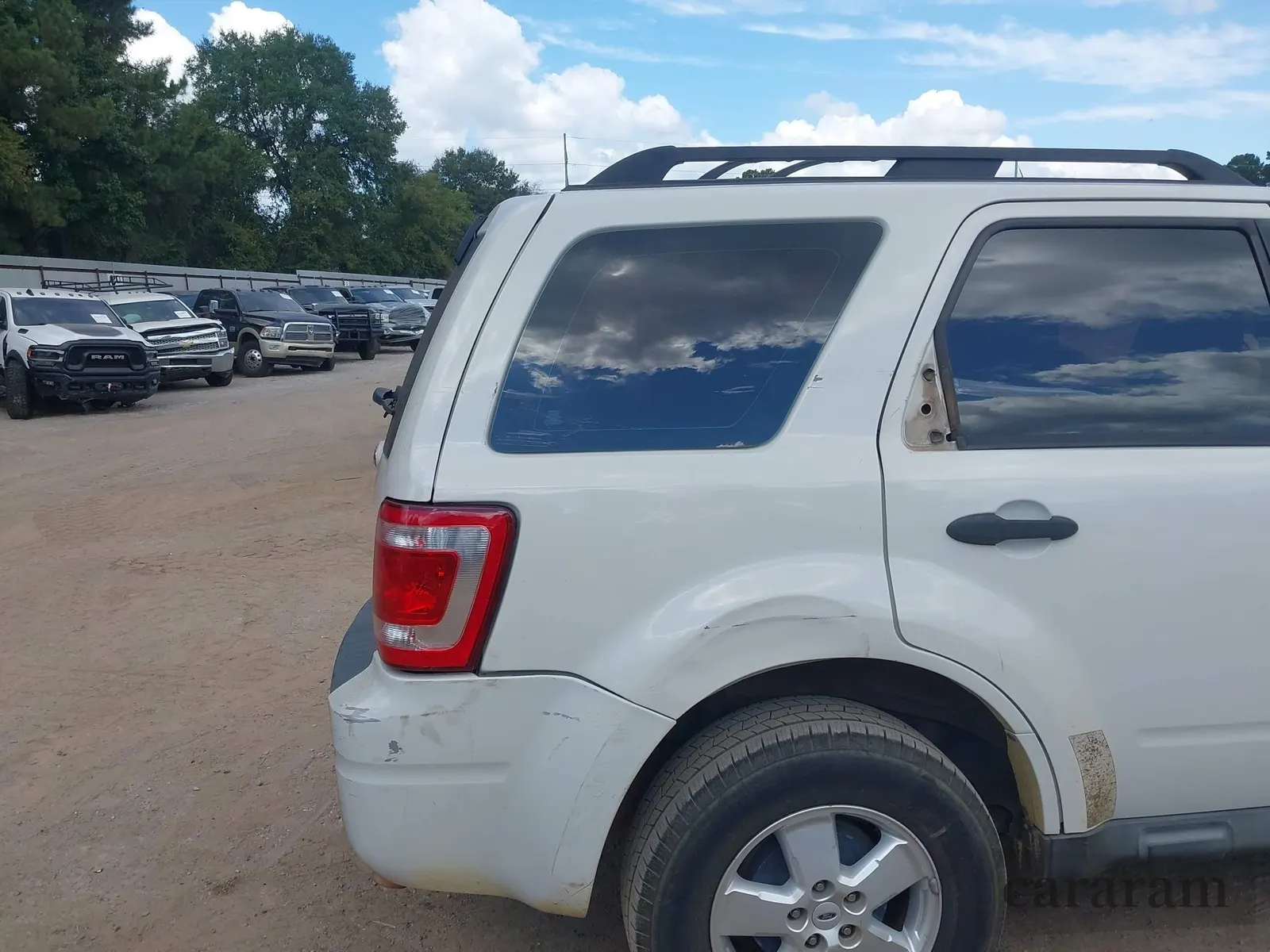 2010 Ford Escape XLS
