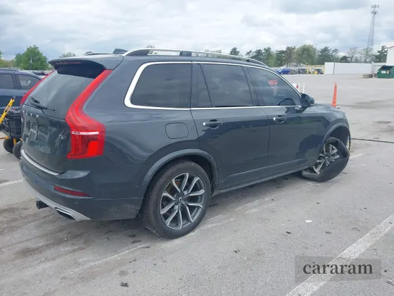 2017 Volvo XC90 Momentum