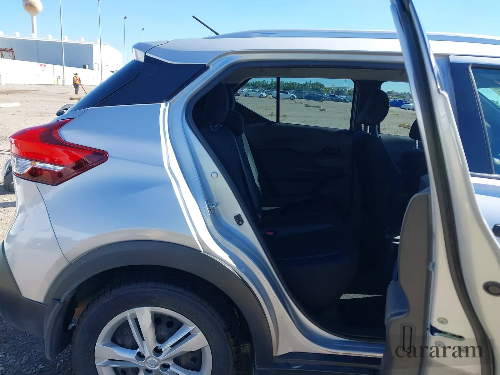 2019 Nissan Kicks S
