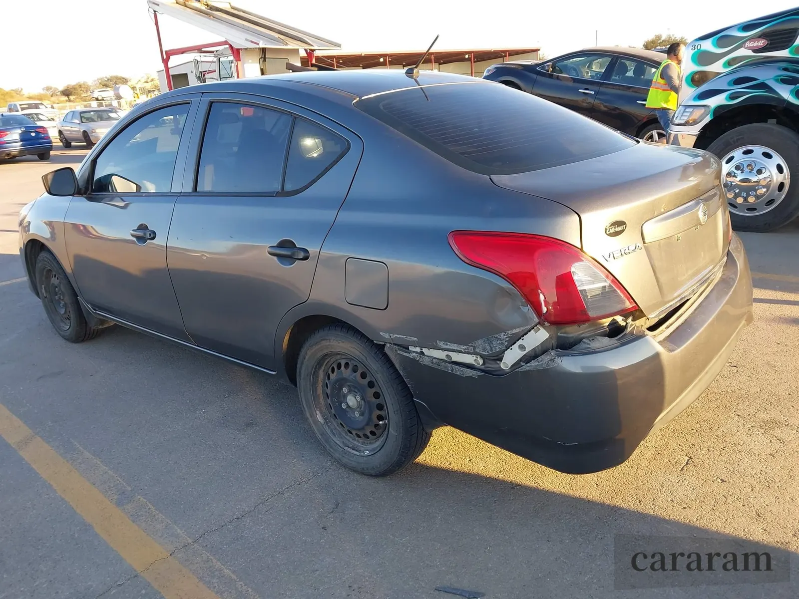 2016 Nissan Versa SV
