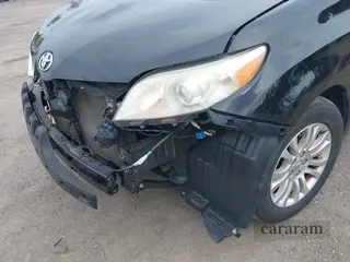 2014 Toyota Sienna XLE