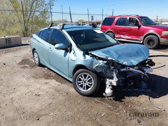 2022 Toyota Prius LE