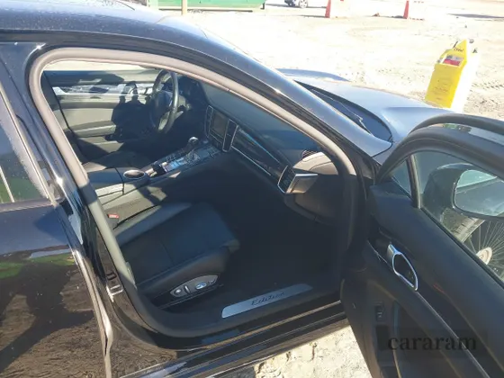 2016 Porsche Panamera 4