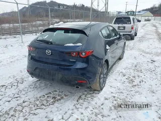 2023 Mazda 3 S Preferred