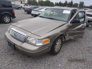 2004 Ford Crown Victoria LX