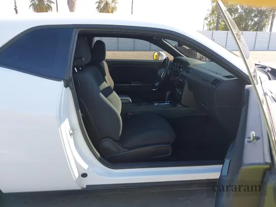 2014 Dodge Challenger SXT