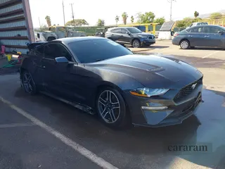 2022 Ford Mustang EcoBoost
