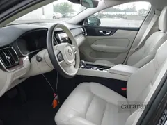 2022 Volvo S60 Momentum