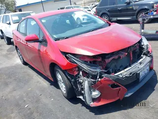 2020 Toyota Prius LE
