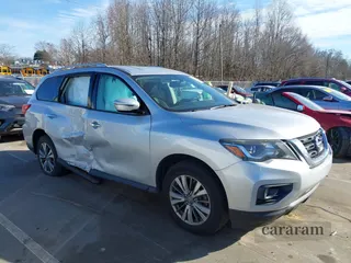 2018 Nissan Pathfinder SL