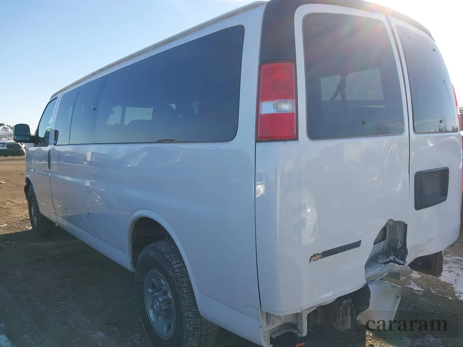 2017 Chevrolet Express Passenger LT