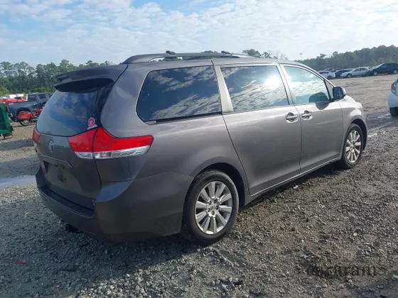 2011 Toyota Sienna XLE