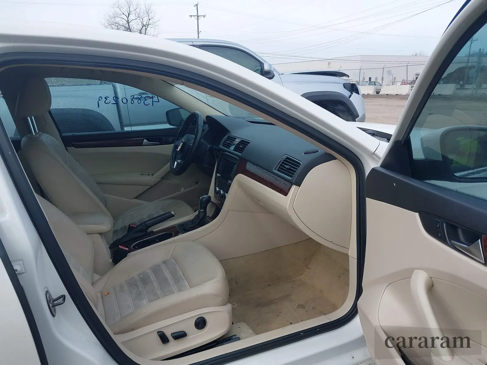 2013 Volkswagen Passat SEL Premium