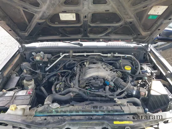 2000 Nissan Frontier XE