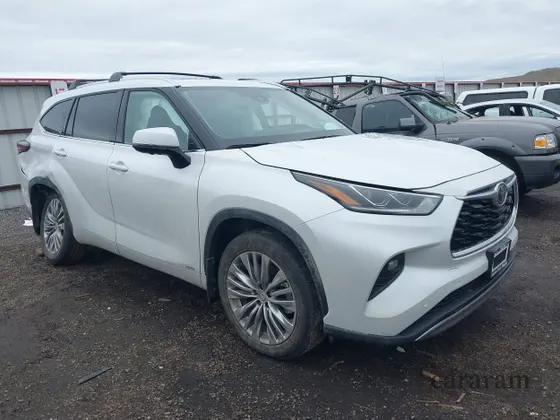 2026 Toyota Highlander Hybrid Platinum