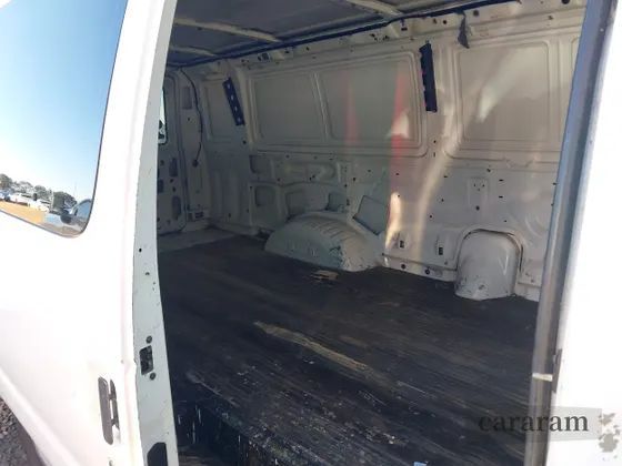 2000 Ford E-350