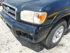 2004 Nissan Pathfinder SE