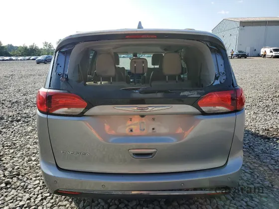 2017 Chrysler Pacifica Touring L