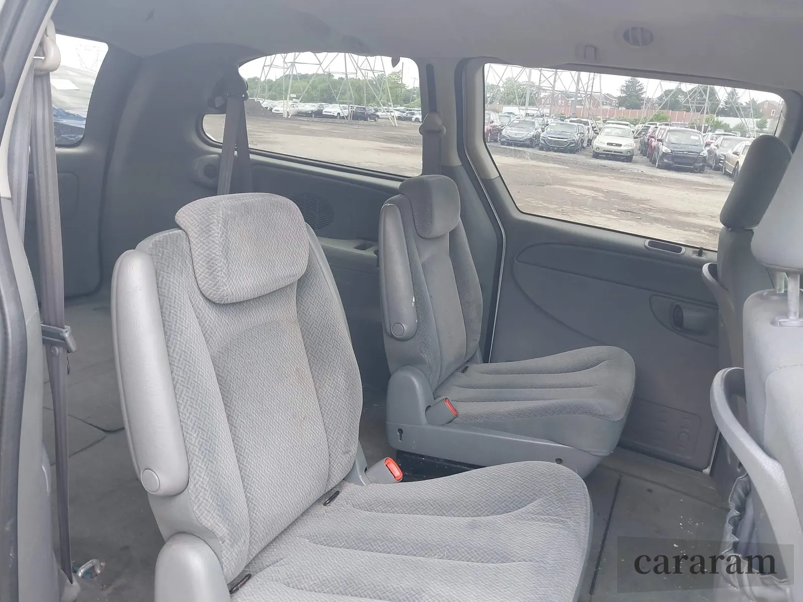 2005 Dodge Caravan SE