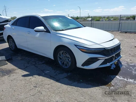 2025 Hyundai Elantra Blue