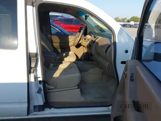 2005 Nissan Frontier SE