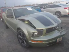 2005 Ford Mustang Deluxe