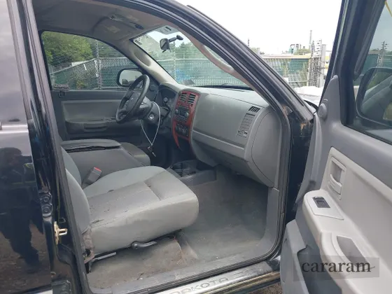 2005 Dodge Dakota SLT