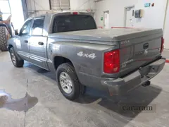 2005 Dodge Dakota SLT