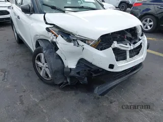 2019 Nissan Kicks S