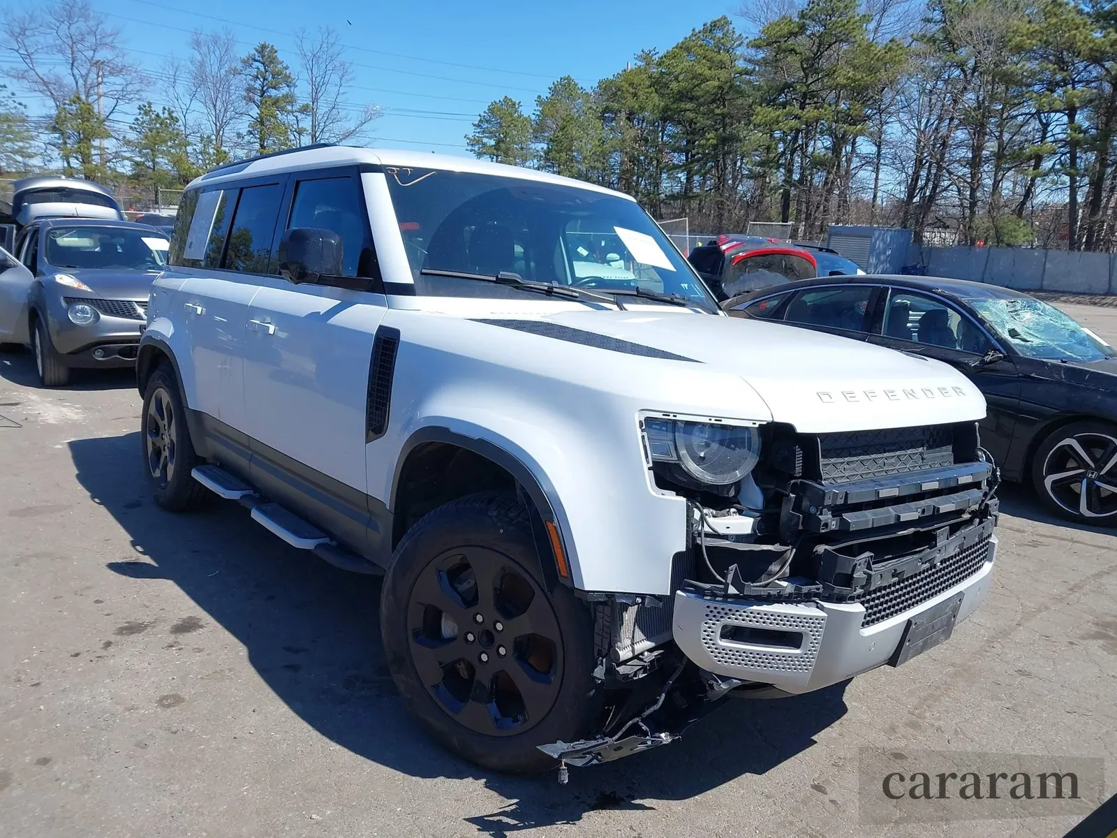 2023 Land Rover Defender SE