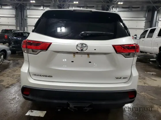 2018 Toyota Highlander SE