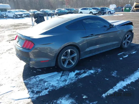 2015 Ford Mustang V6