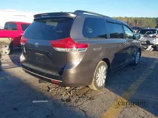 2011 Toyota Sienna XLE