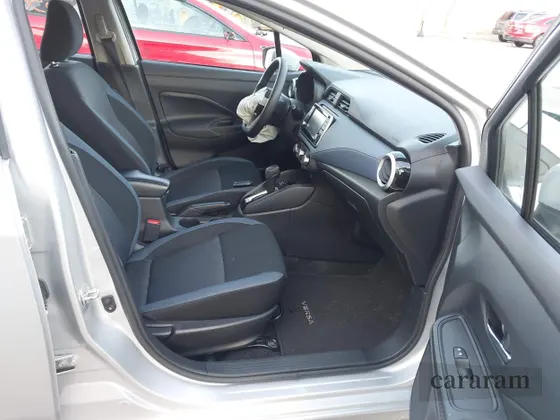 2023 Nissan Versa SV