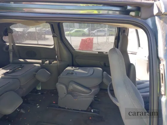2005 Dodge Caravan SE