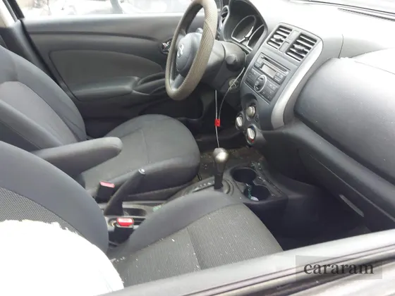 2013 Nissan Versa SV