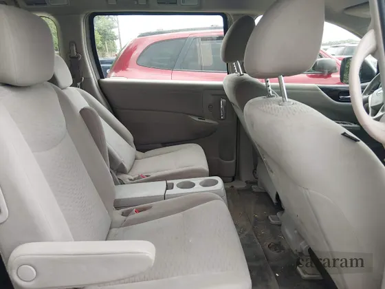2013 Nissan Quest LE
