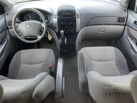 2010 Toyota Sienna CE