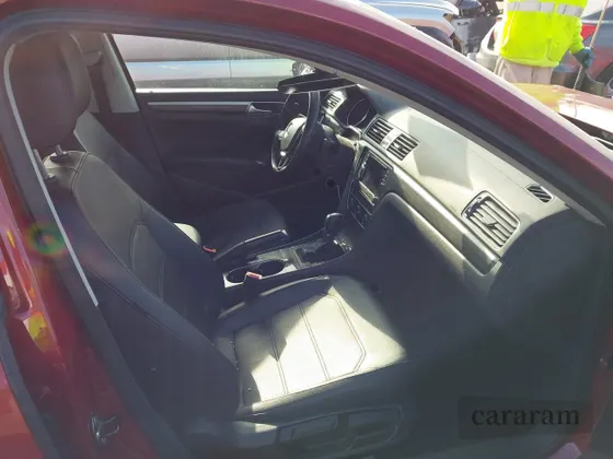 2016 Volkswagen Passat SE