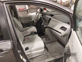 2012 Toyota Sienna LE