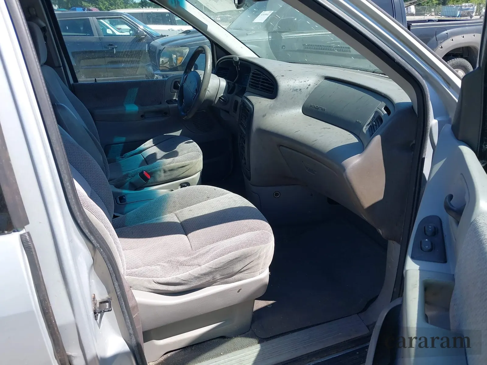 1999 Ford Windstar SE