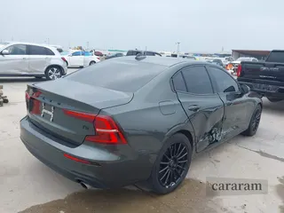 2020 Volvo S60 Momentum