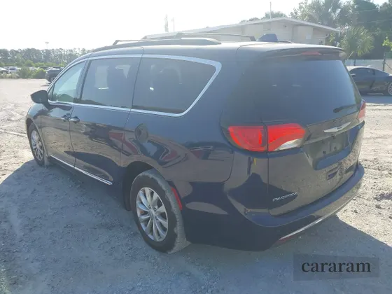 2017 Chrysler Pacifica Touring L