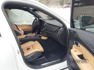 2022 Volvo XC90 Inscription